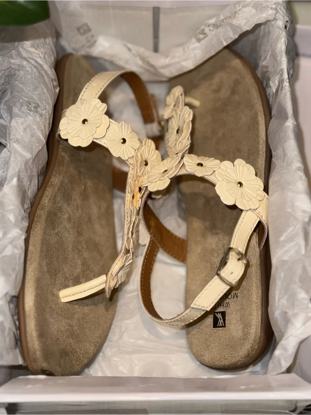 White Mountain Liftoff Flat Sandals feature delicate floral applique on T-strap